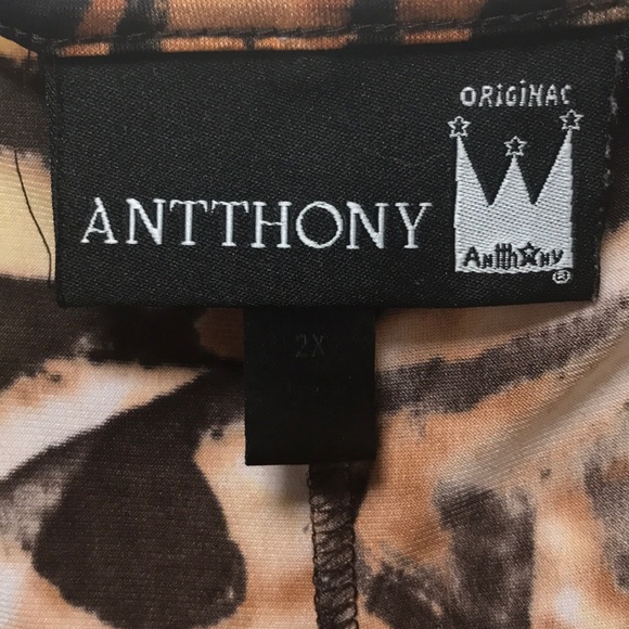 FINAL SALE Antthony Design short set - Picture 4 of 7